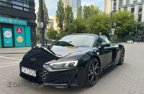 AUDI R8 