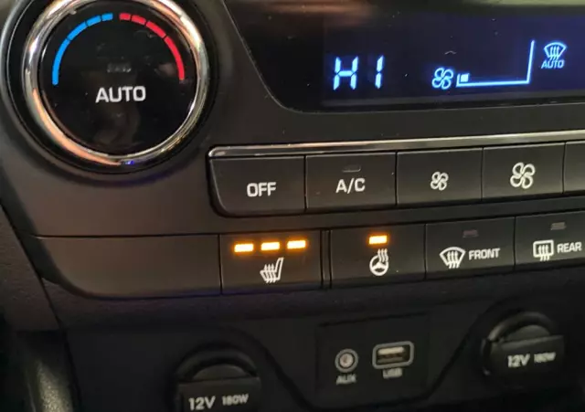 HYUNDAI Tucson 1.7 CRDI BlueDrive Style 2WD DCT