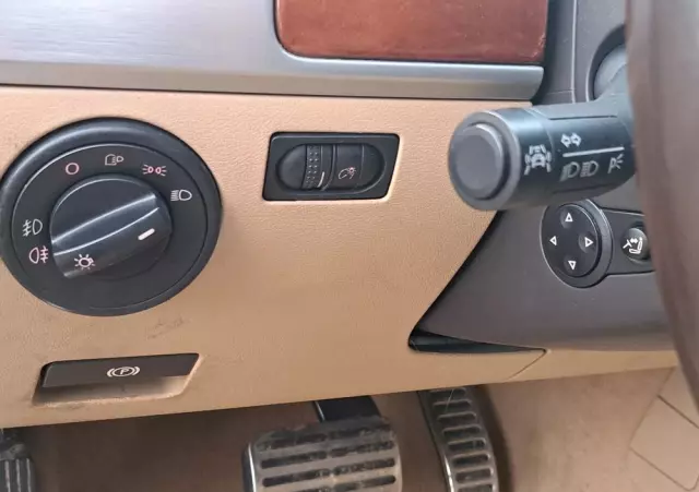 VOLKSWAGEN Touareg 5.0 V10 TDI Tiptr