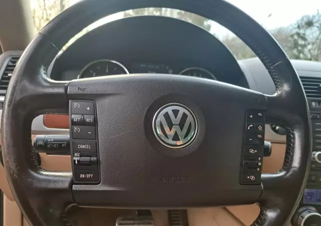 VOLKSWAGEN Touareg 5.0 V10 TDI Tiptr