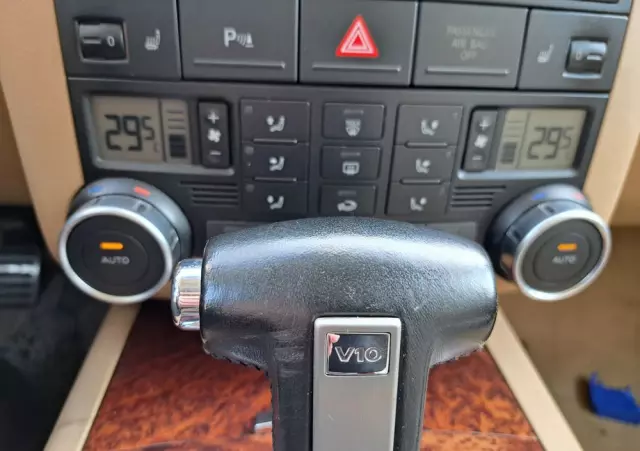 VOLKSWAGEN Touareg 5.0 V10 TDI Tiptr