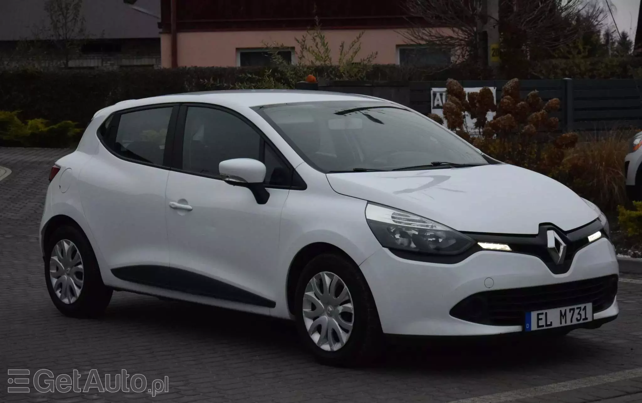 RENAULT Clio 1.2 16V 75 LIMITED