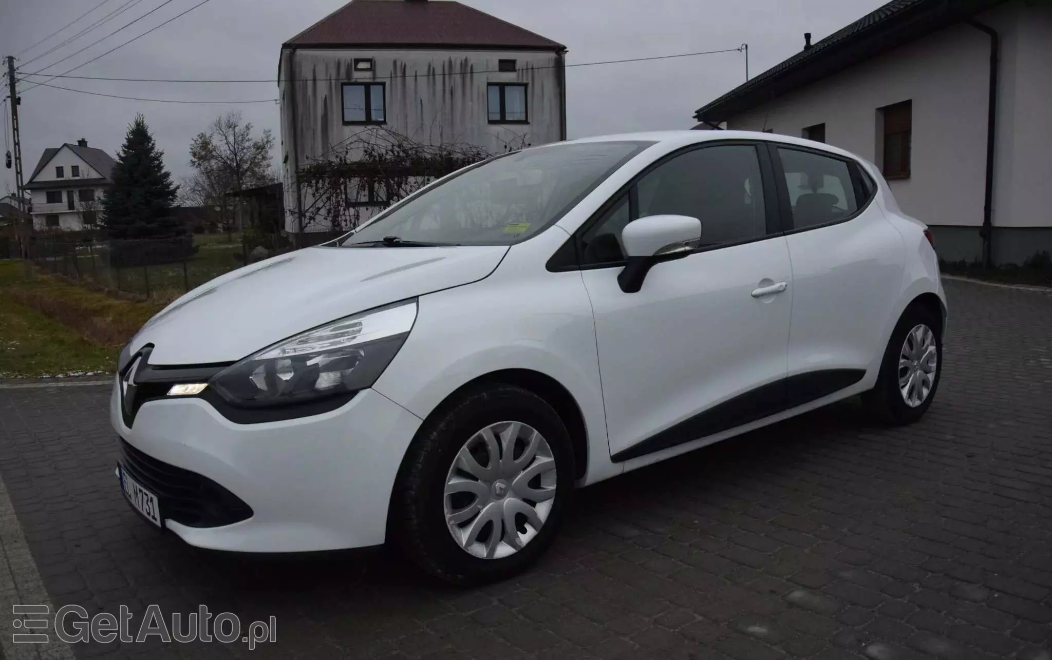 RENAULT Clio 1.2 16V 75 LIMITED