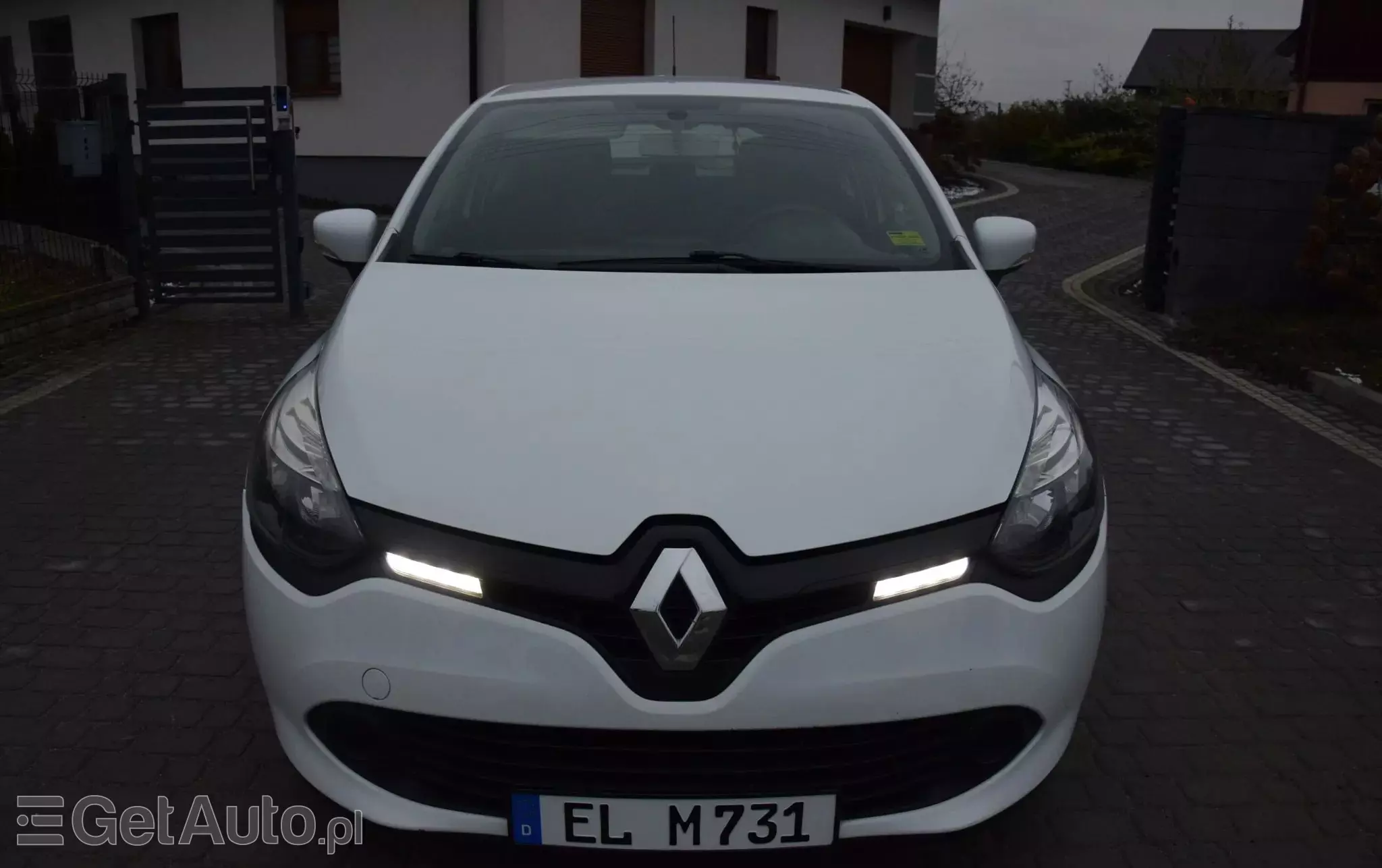 RENAULT Clio 1.2 16V 75 LIMITED