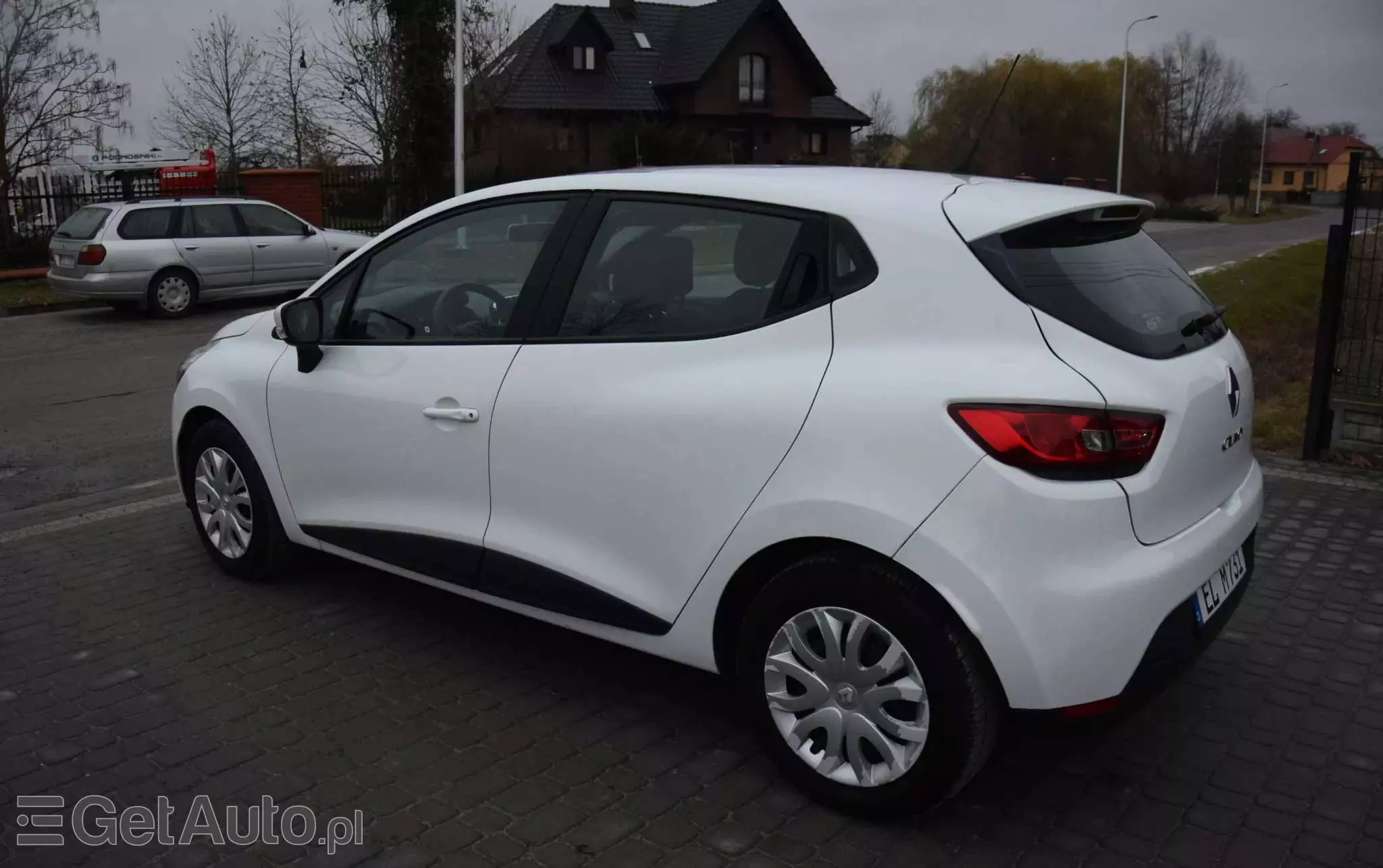 RENAULT Clio 1.2 16V 75 LIMITED