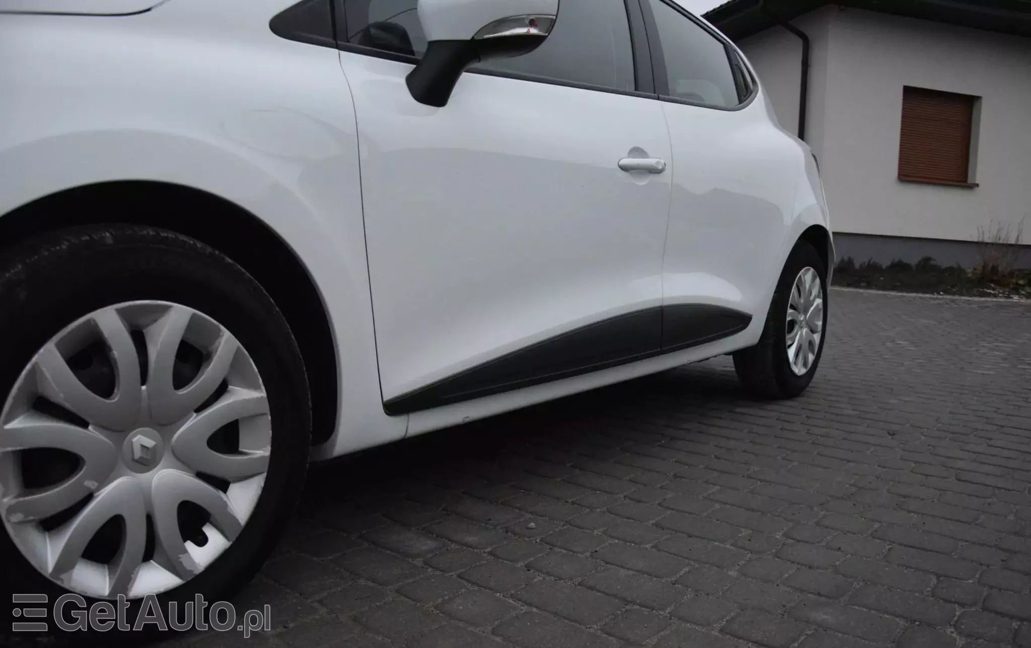 RENAULT Clio 1.2 16V 75 LIMITED