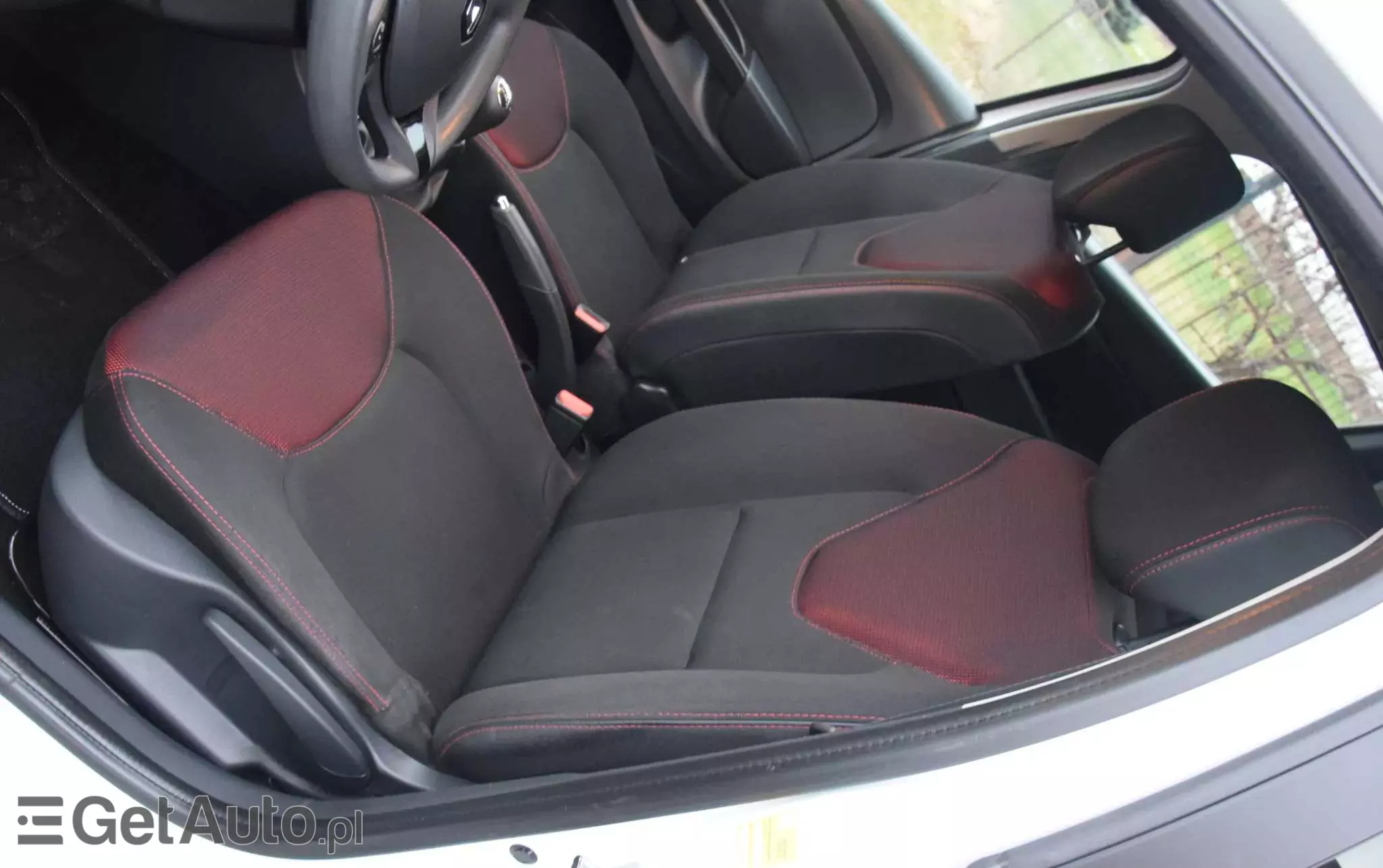 RENAULT Clio 1.2 16V 75 LIMITED