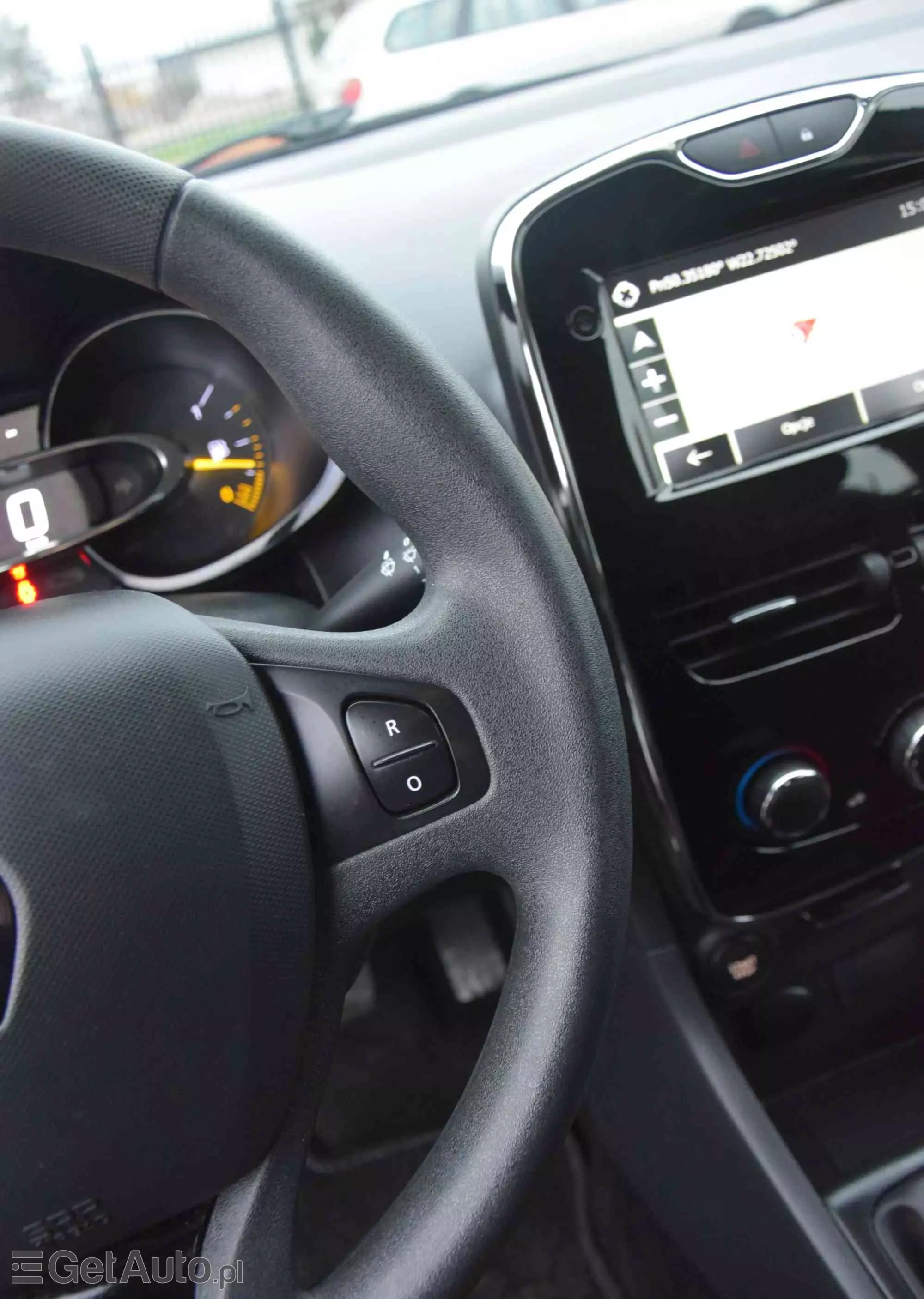 RENAULT Clio 1.2 16V 75 LIMITED