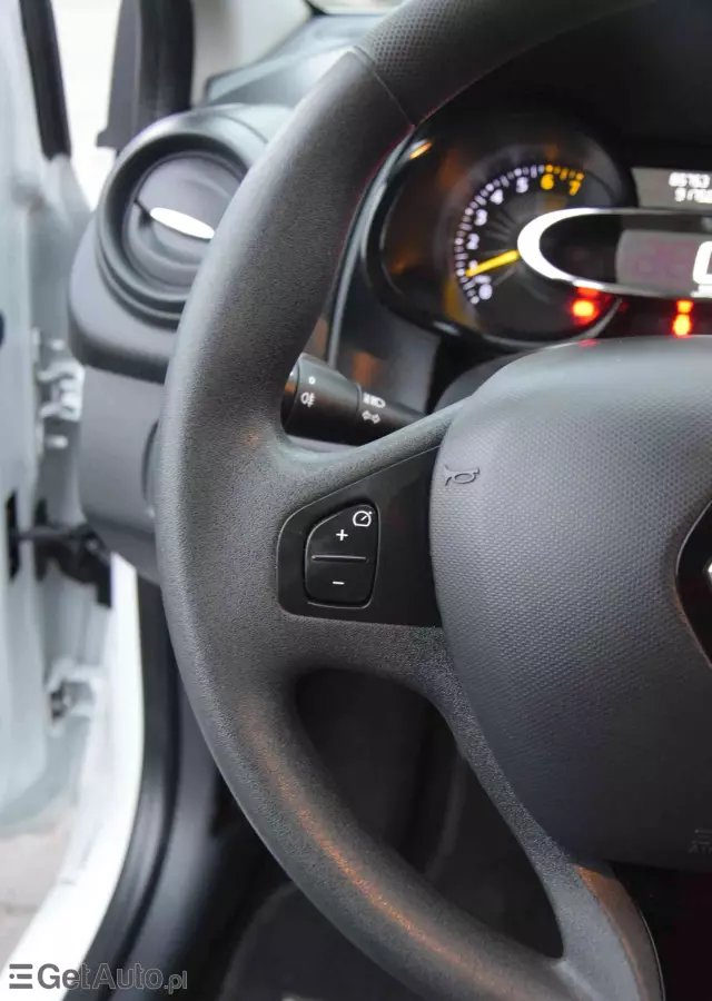 RENAULT Clio 1.2 16V 75 LIMITED