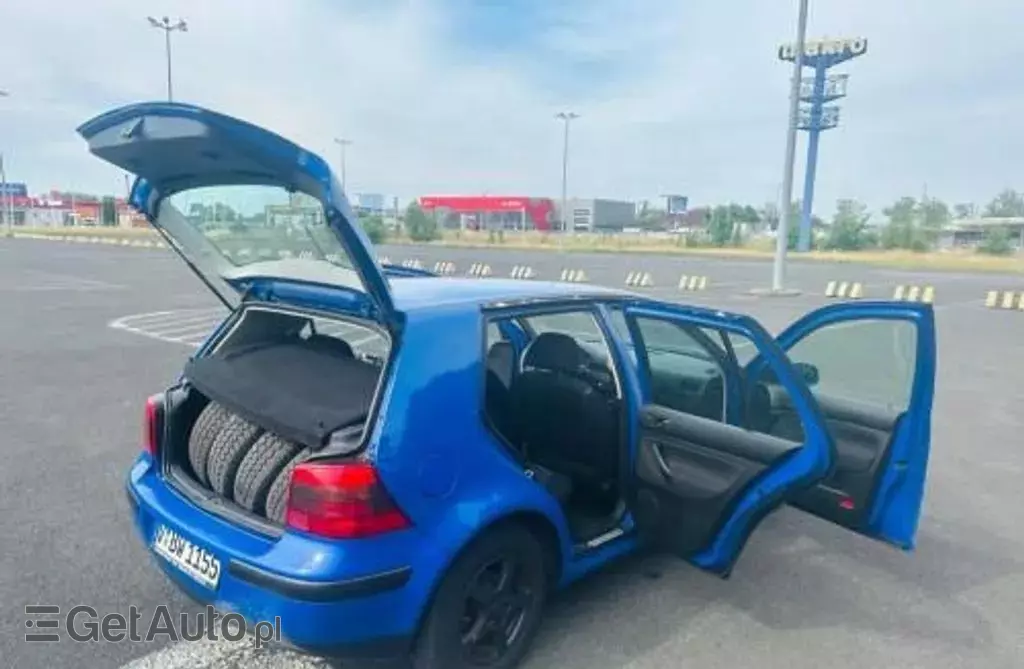 VOLKSWAGEN Golf 