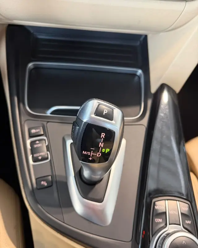 BMW Seria 3 320i GPF Luxury Line Purity sport