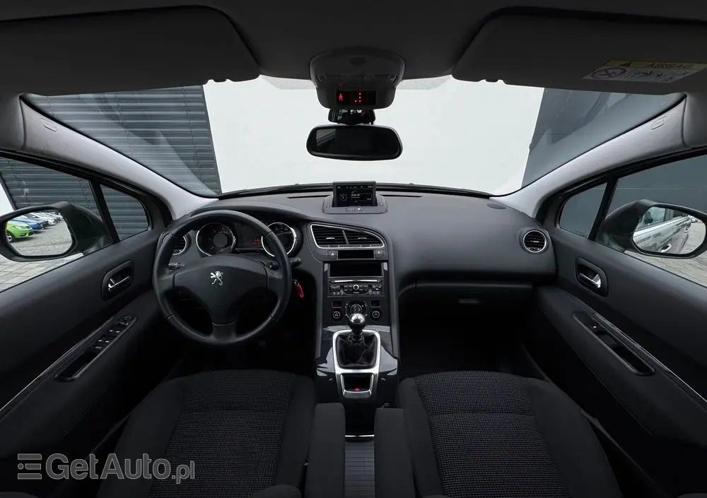PEUGEOT 5008 1.6 HDi Active