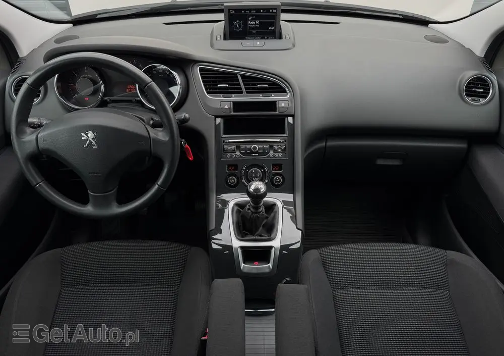 PEUGEOT 5008 1.6 HDi Active