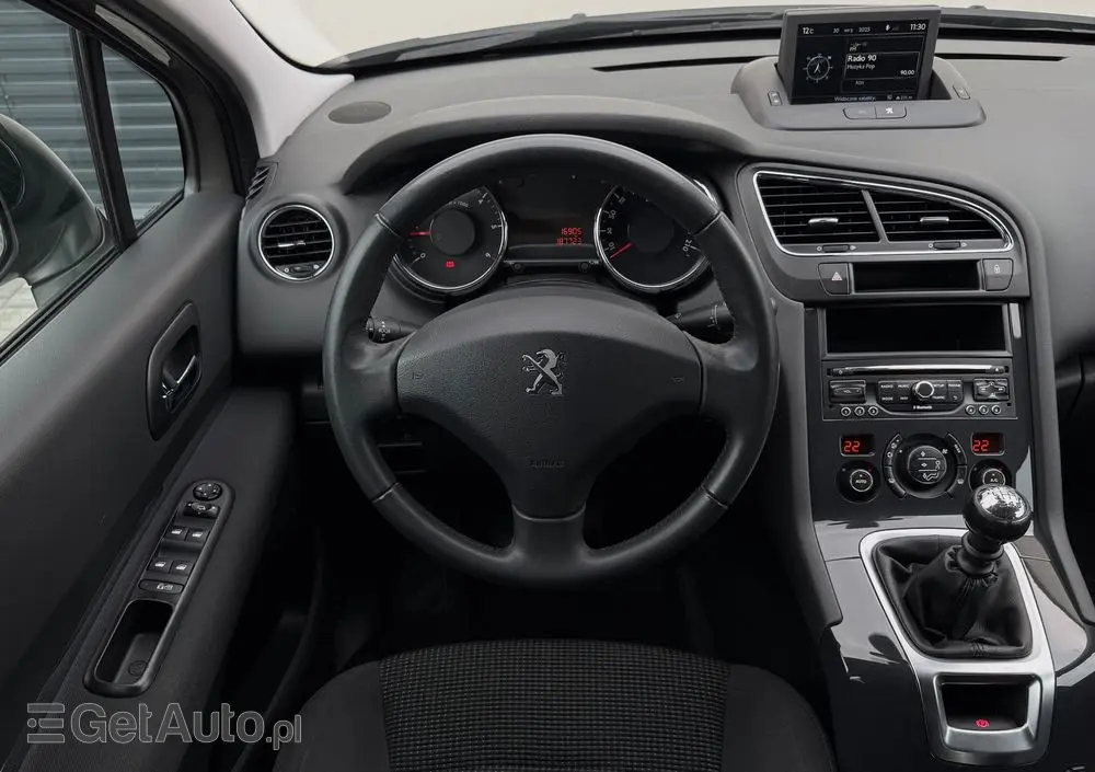 PEUGEOT 5008 1.6 HDi Active