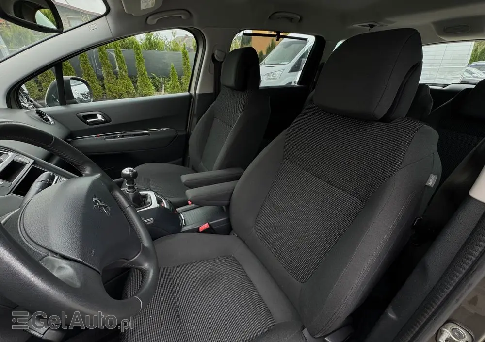PEUGEOT 5008 1.6 HDi Active