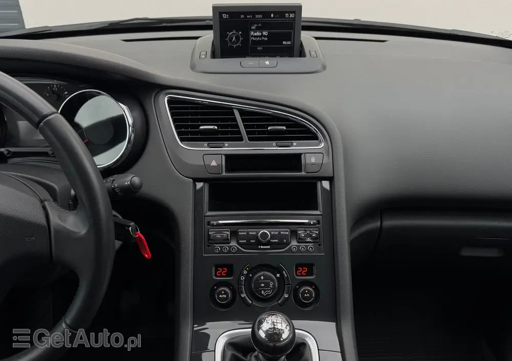 PEUGEOT 5008 1.6 HDi Active