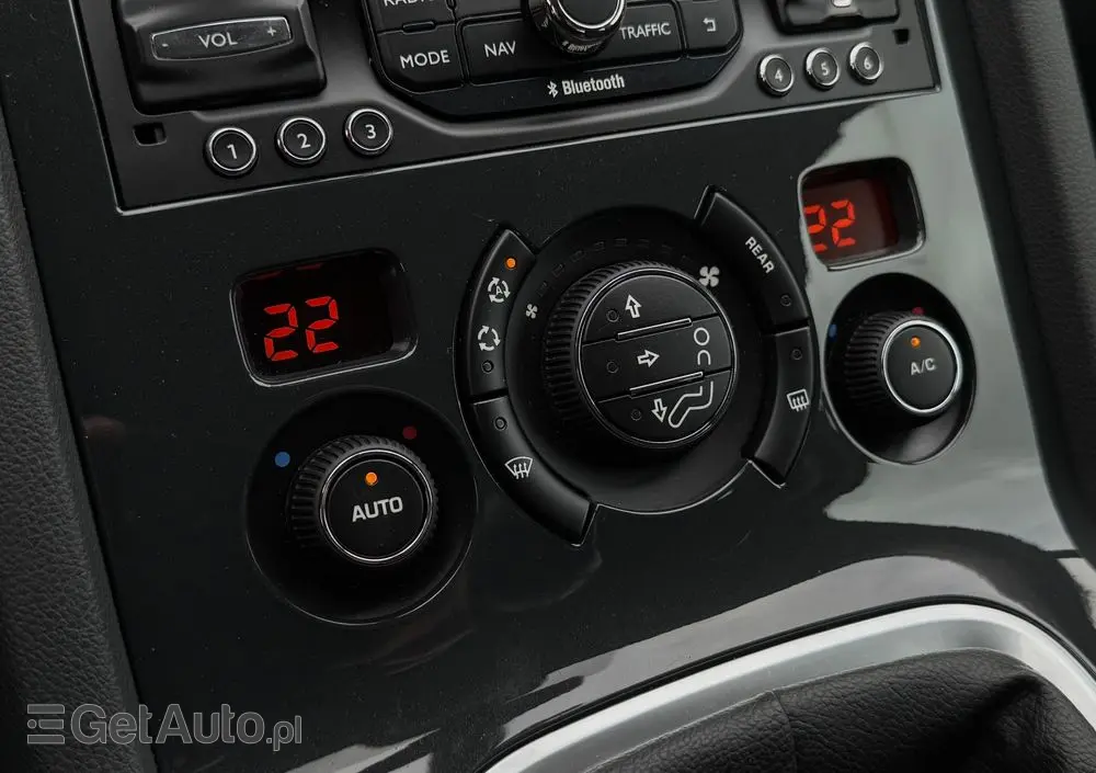 PEUGEOT 5008 1.6 HDi Active