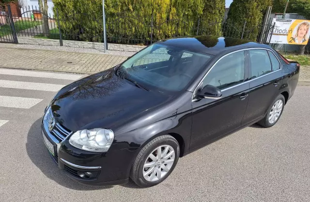 VOLKSWAGEN Jetta 1.9 TDI (101 KM)