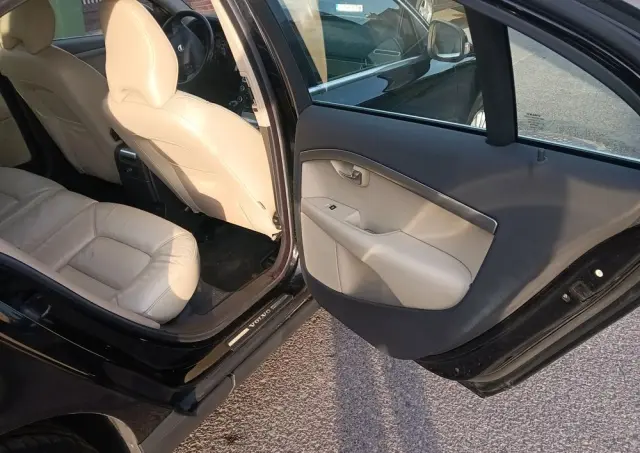 VOLVO S80 2.0D Summum