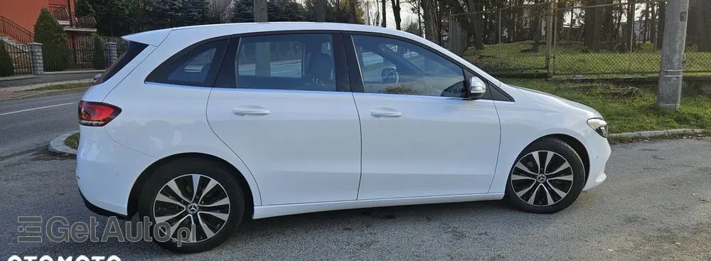 MERCEDES-BENZ Klasa B 180 d 8G-DCT Style