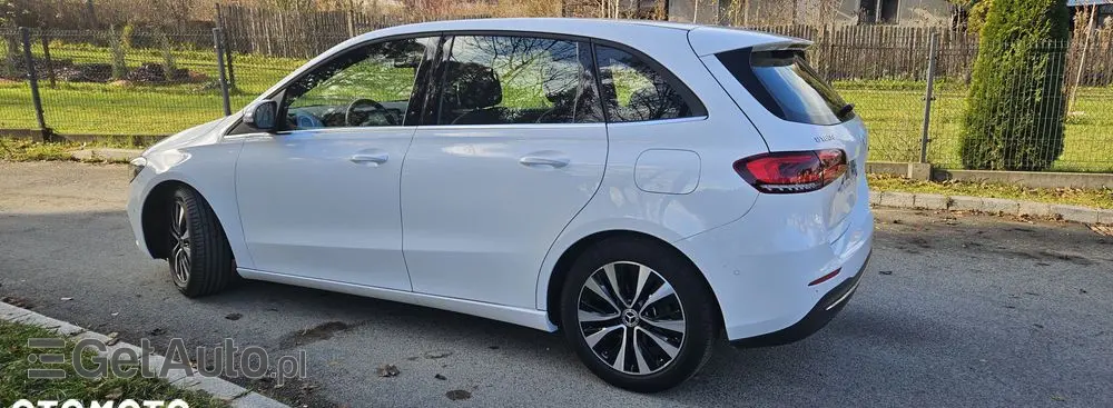 MERCEDES-BENZ Klasa B 180 d 8G-DCT Style