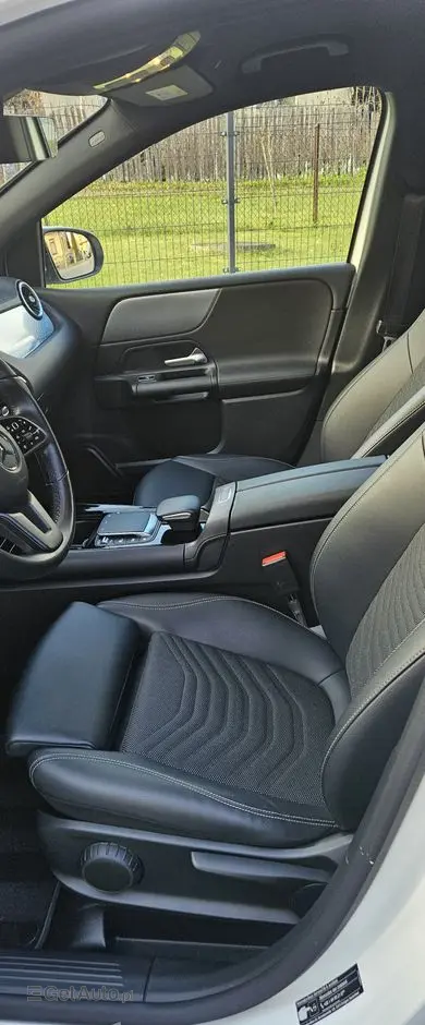 MERCEDES-BENZ Klasa B 180 d 8G-DCT Style