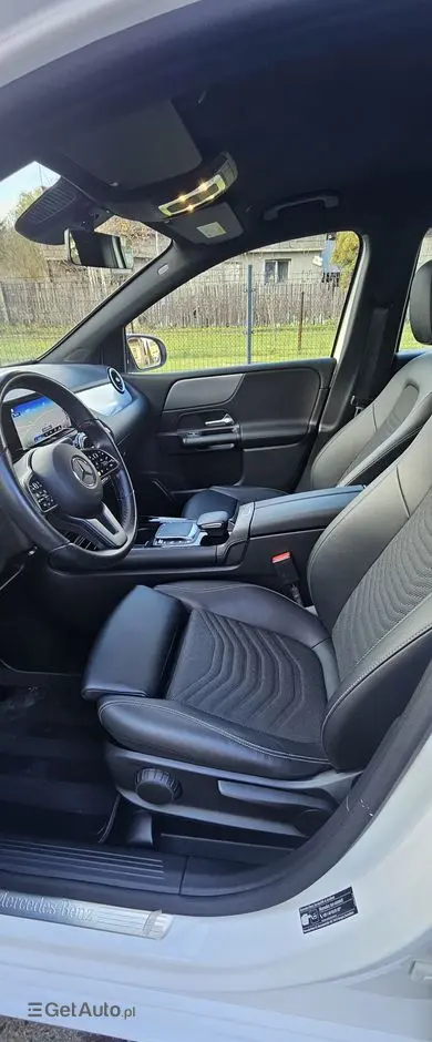 MERCEDES-BENZ Klasa B 180 d 8G-DCT Style