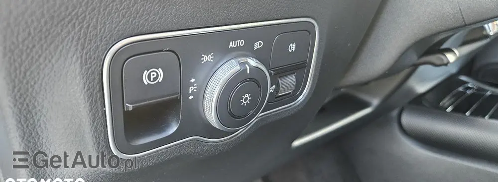 MERCEDES-BENZ Klasa B 180 d 8G-DCT Style