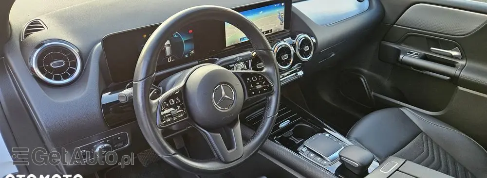 MERCEDES-BENZ Klasa B 180 d 8G-DCT Style