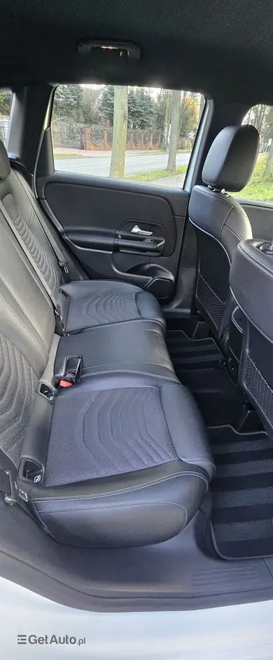 MERCEDES-BENZ Klasa B 180 d 8G-DCT Style