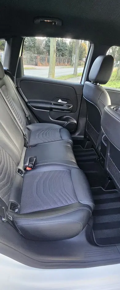 MERCEDES-BENZ Klasa B 180 d 8G-DCT Style