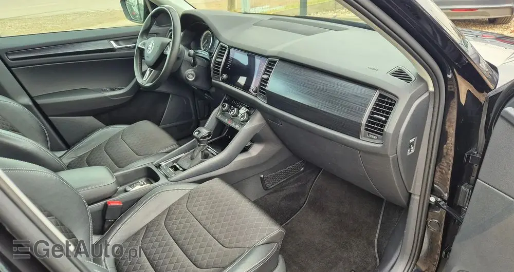 SKODA Kodiaq 1.5 TSI ACT 4x2 Business DSG