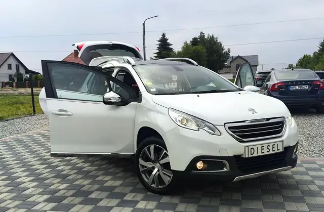 PEUGEOT 2008 