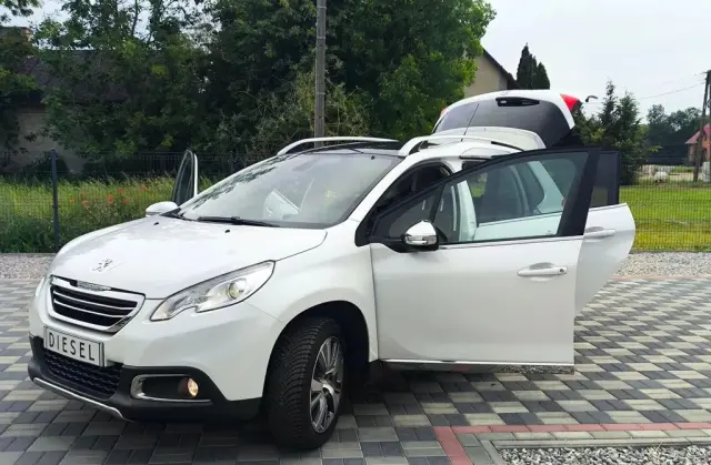 PEUGEOT 2008 