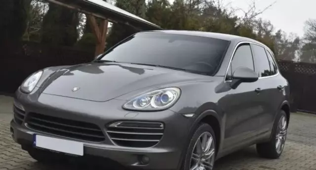 PORSCHE Cayenne 