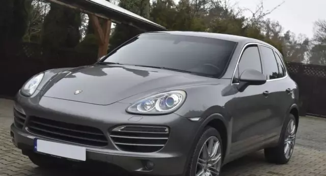 PORSCHE Cayenne 