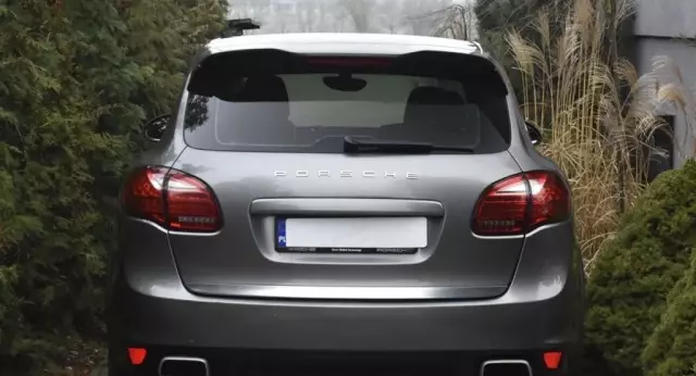 PORSCHE Cayenne 