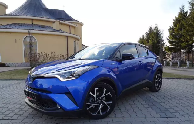 TOYOTA C-HR 