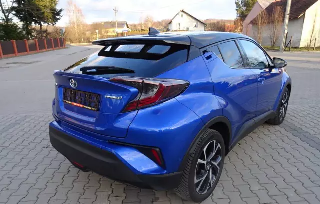 TOYOTA C-HR 