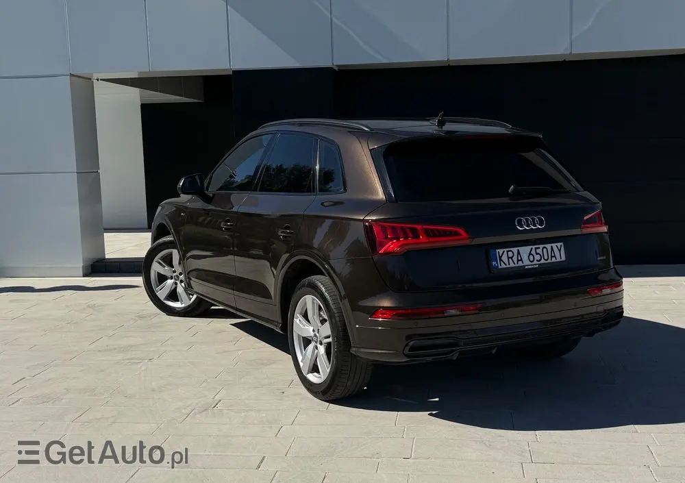 AUDI Q5 40 TDI Quattro S tronic sport