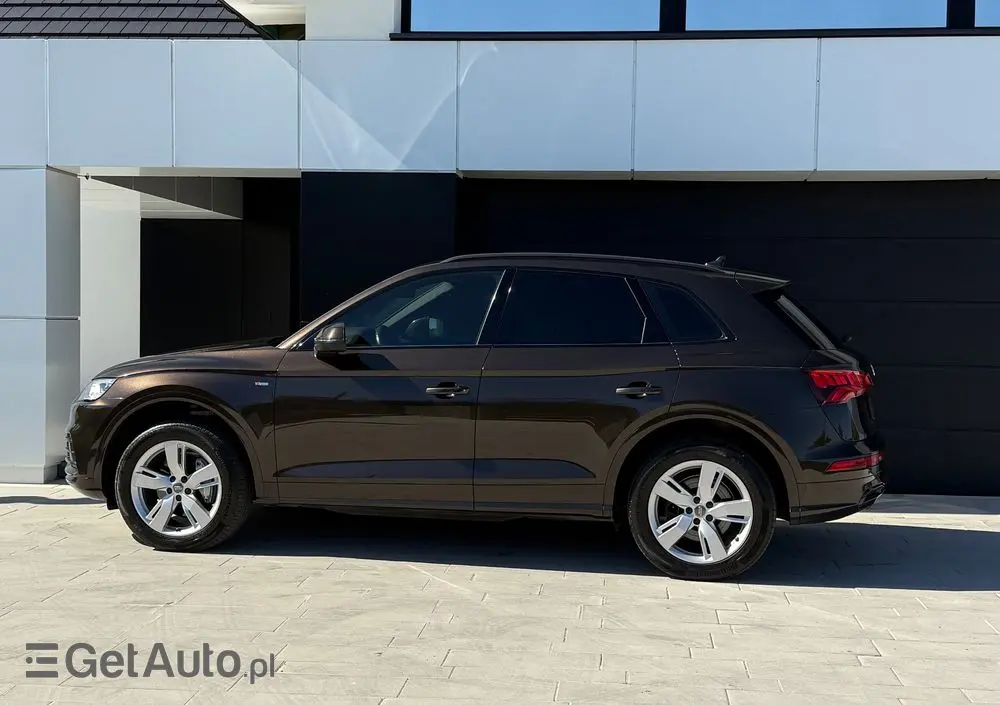 AUDI Q5 40 TDI Quattro S tronic sport