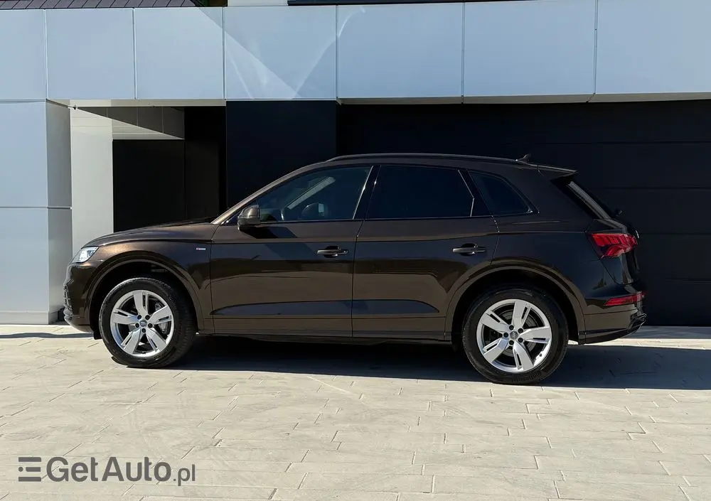 AUDI Q5 40 TDI Quattro S tronic sport