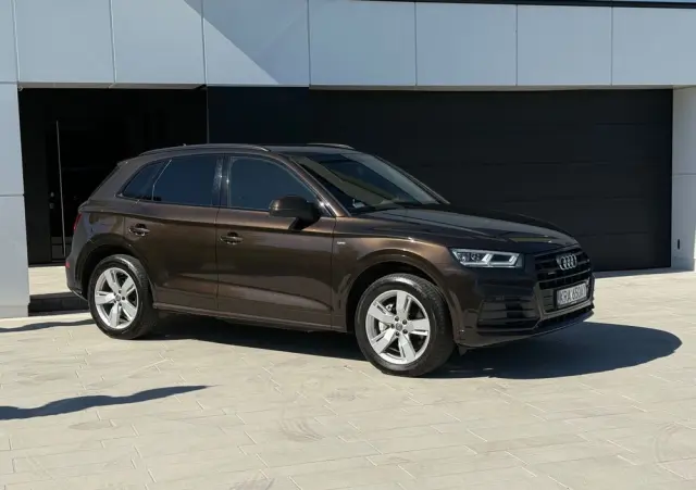 AUDI Q5 40 TDI Quattro S tronic sport