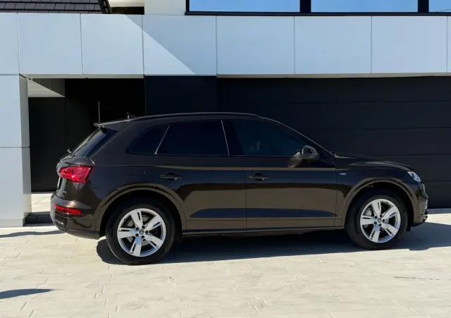 AUDI Q5 40 TDI Quattro S tronic sport