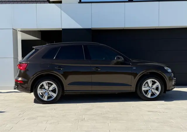 AUDI Q5 40 TDI Quattro S tronic sport