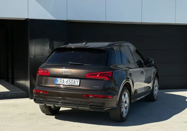 AUDI Q5 40 TDI Quattro S tronic sport