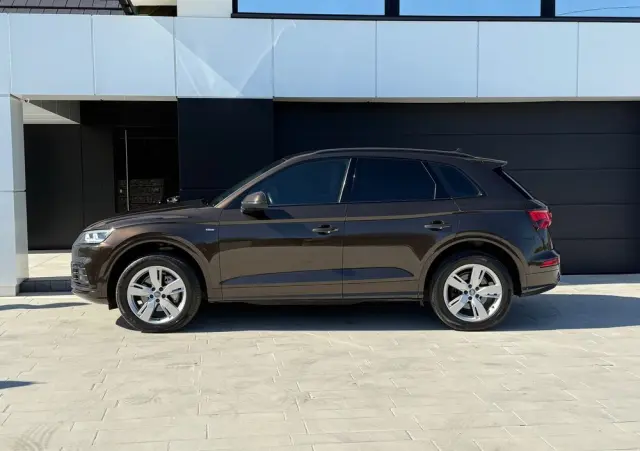 AUDI Q5 40 TDI Quattro S tronic sport