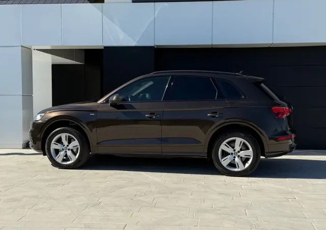 AUDI Q5 40 TDI Quattro S tronic sport