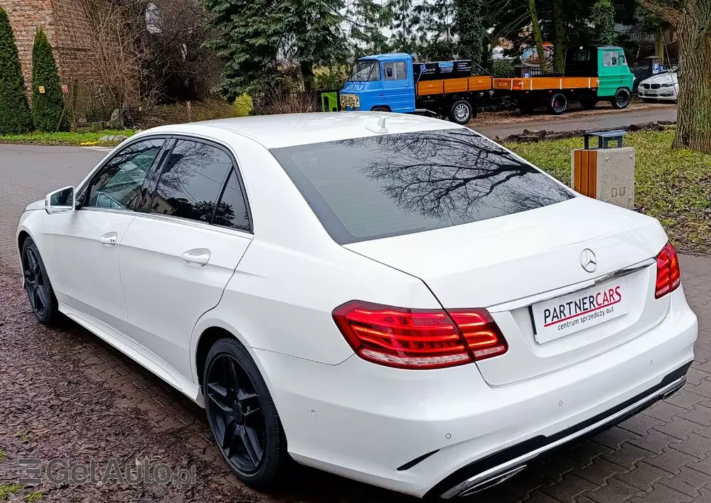 MERCEDES-BENZ Klasa E 220 BlueTEC 9G-TRONIC Avantgarde