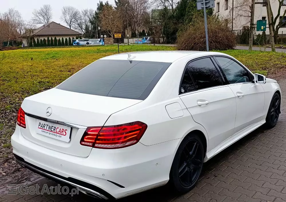 MERCEDES-BENZ Klasa E 220 BlueTEC 9G-TRONIC Avantgarde